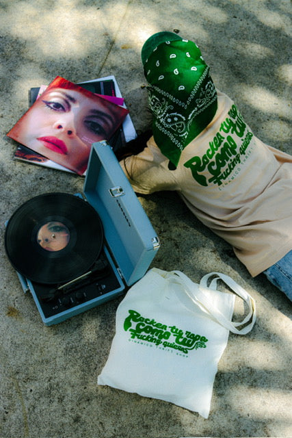 Dinámico Tee