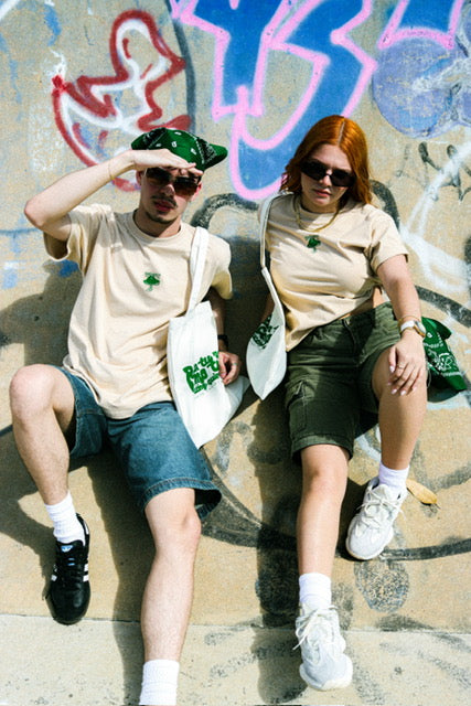 Dinámico Tee